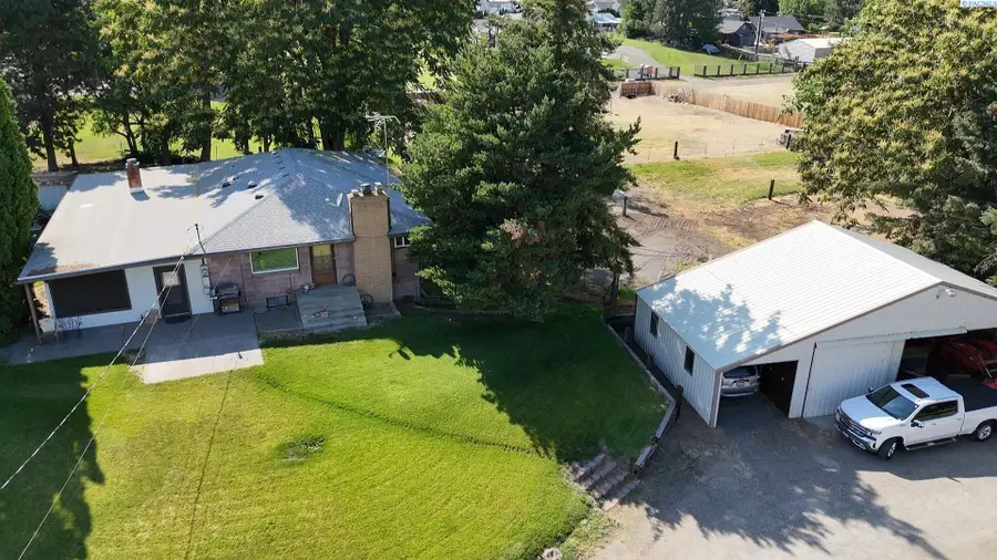 302 E 23rd Ave, Kennewick, WA 99337 - #2