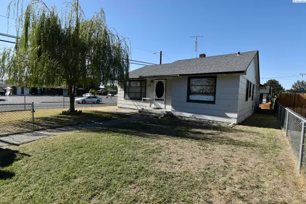 904 N 15th Ave, Pasco, WA 99301
