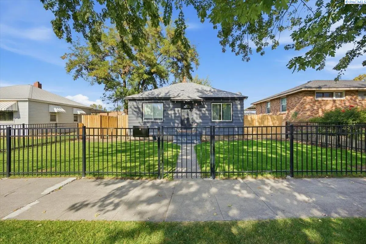 819 W Henry, Pasco, WA 99301 - #1