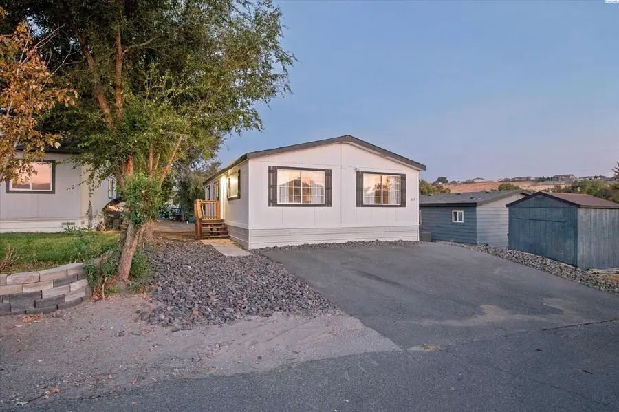 332 Buckwheat Court, West Richland, WA 99353 - #2