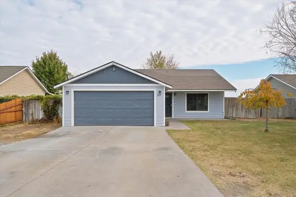 815 Madrona Ave, Pasco, WA 99301