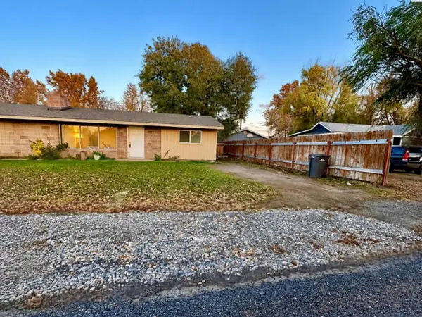 1911 & 1909 S Beech St, Kennewick, WA 99337