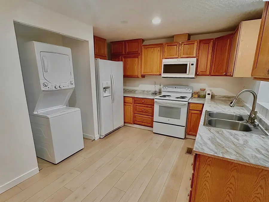 1911 & 1909 S Beech St, Kennewick, WA 99337 - #3