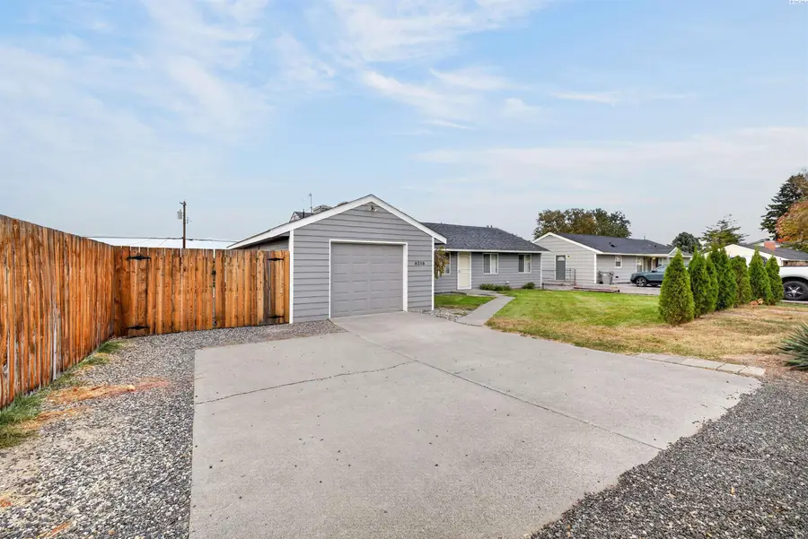 6316 W Yellowstone Ave, Kennewick, WA 99336 - #2