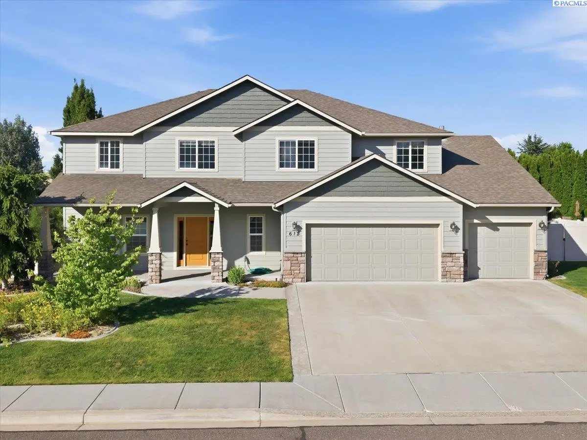 612 Southwell St, Richland, WA 99352 - #1