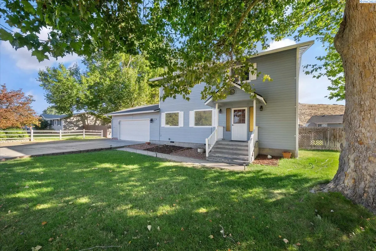 5401 Fern Loop, West Richland, WA 99353 - #1