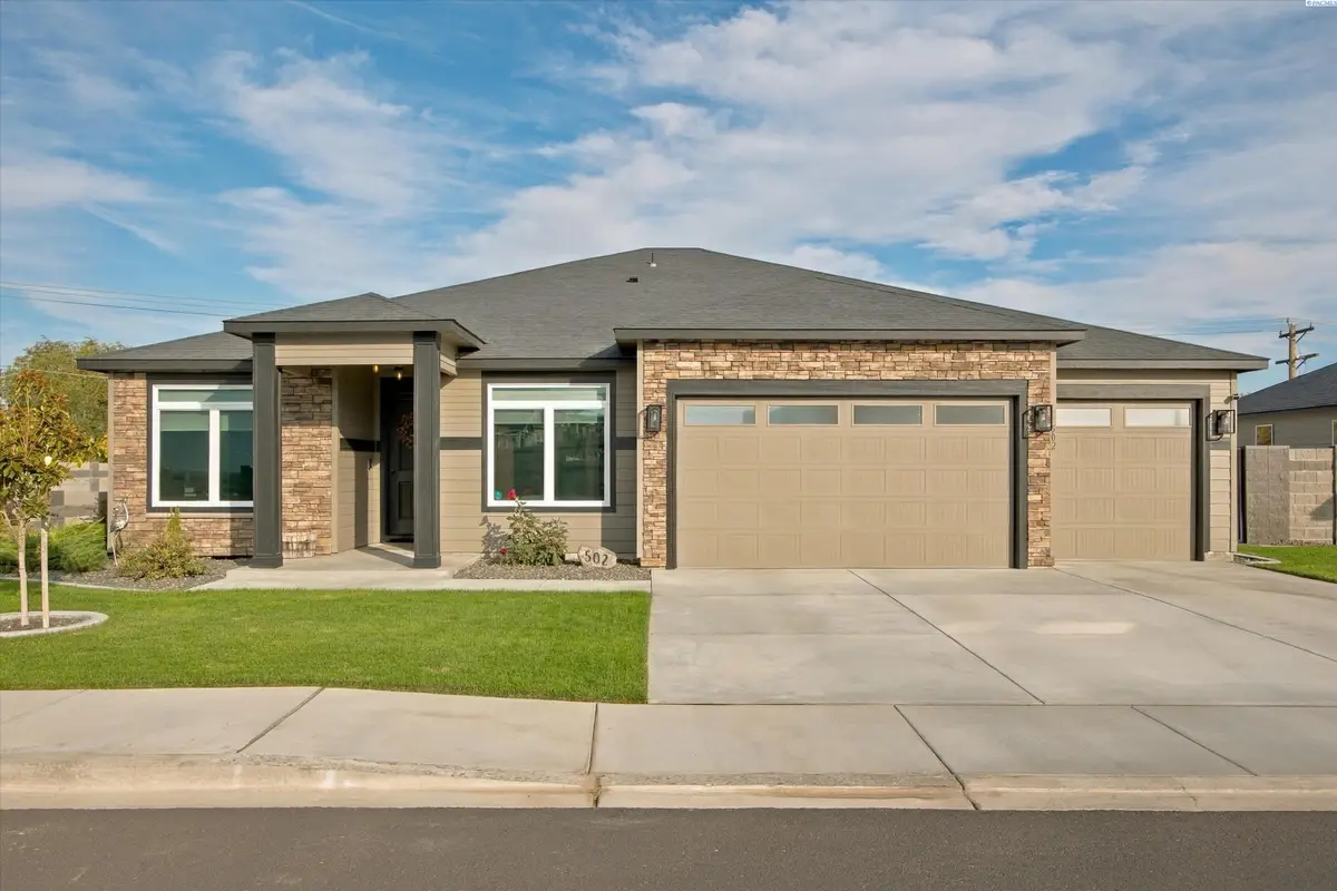 502 Tatoosh Ave, West Richland, WA 99353 - #1