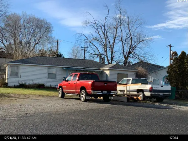 126 S Johnson, Kennewick, WA 99336