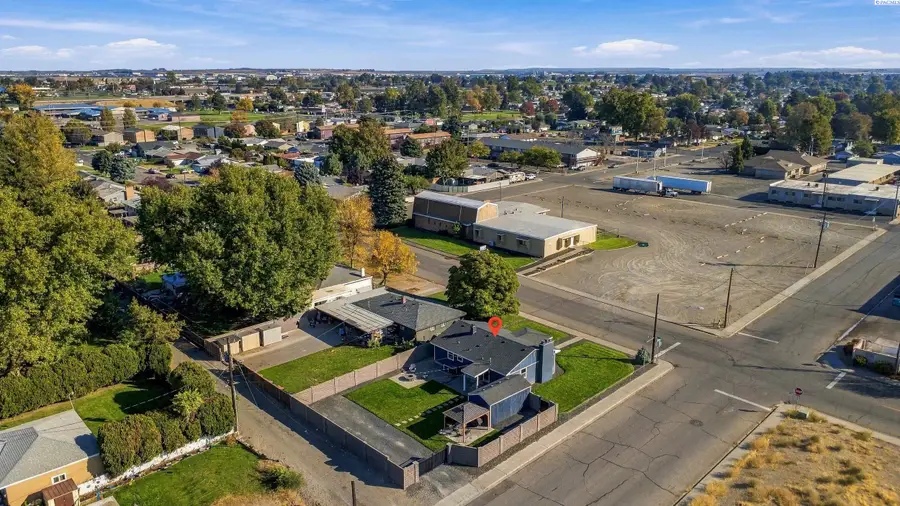 1704 N 22nd Ave, Pasco, WA 99301 - #3