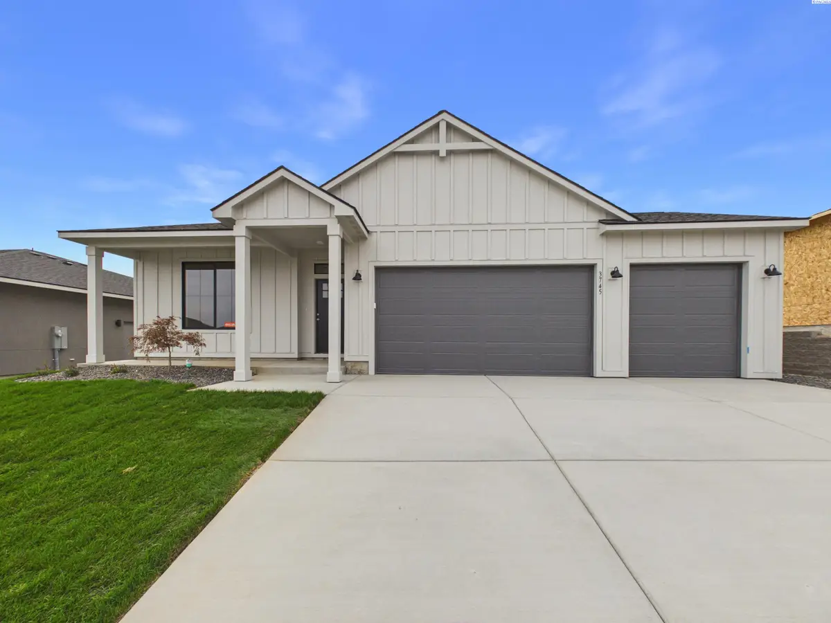 3745 Scout St, Richland, WA 99352 - #1