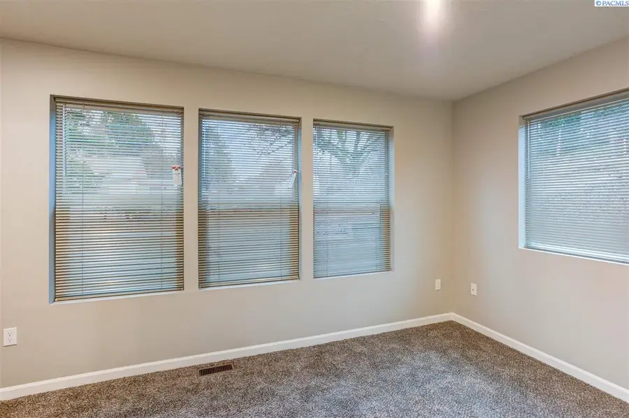 3513 W 7th Ave, Kennewick, WA 99336 - #3