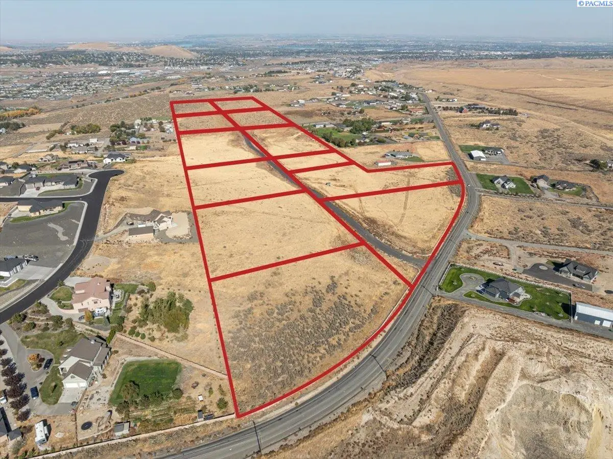 32633 Mammoth Dr, Kennewick, WA 99338 - #1