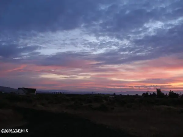 NKA Cottonwood Canyon Rd, Yakima, WA 98908