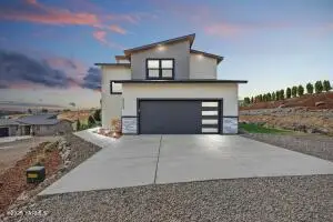 8304 Viewcrest Way, Yakima, WA 98908 - Image #1