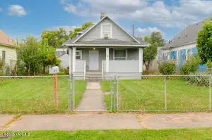 306 S 7th St, Yakima, WA 98901