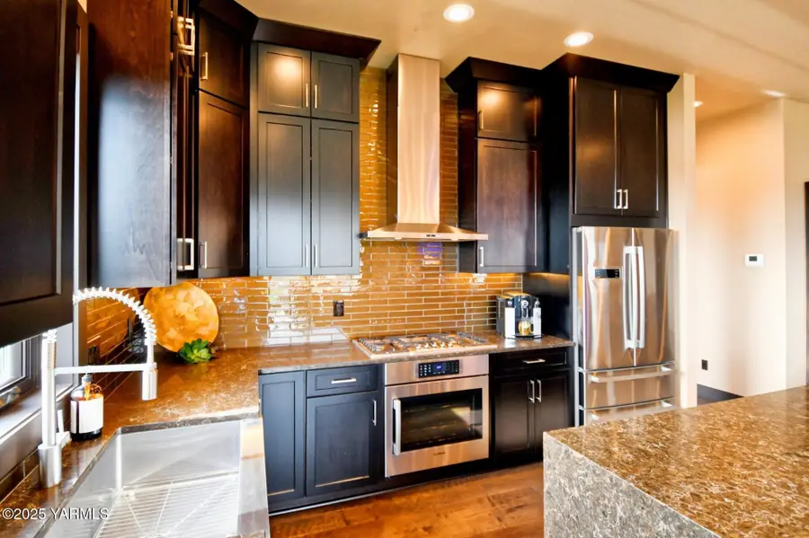 4403 Catalyss Way, Yakima, WA 98908 - #2