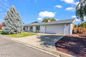 1421 S 30th Ave, Yakima, WA 98902 - Image #1