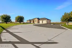 10002 N Wamba Rd, Prosser, WA 99350 - #3