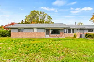 8401 Summitview Ave, Yakima, WA 98908