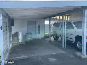 55 W Washington Ave #4, Yakima, WA 98903 - Image #2