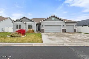 2017 S 59th Ave, Yakima, WA 98903 - Image #1