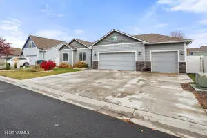 2017 S 59th Ave, Yakima, WA 98903 - Image #2
