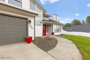 203 Merinda Dr, Selah, WA 98942 - Image #2