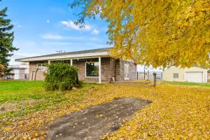 4605 Ahtanum Rd, Yakima, WA 98903