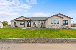 657 Friedline Rd, Yakima, WA 98908