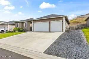 1504 W Naches Ave, Selah, WA 98942 - Image #3