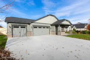 6109 Cottonwood Lp, Yakima, WA 98903 - Image #3