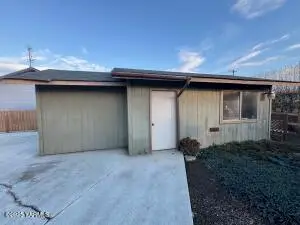 6402 Fremont Dr, Yakima, WA 98908 - #2