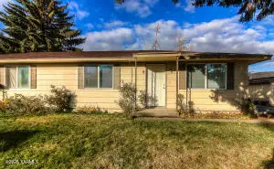 104 Moxee Ave, Naches, WA 98937 - Image #2