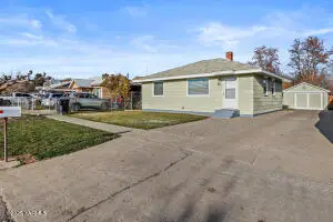 814 Adams Ave, Toppenish, WA 98948 - Image #1