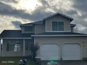 1204 W Home Ave, Selah, WA 98942 - Image #2