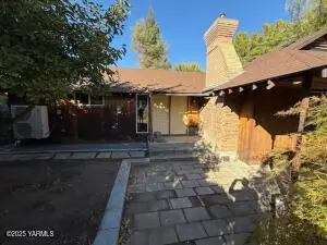 3913 W Lincoln Ave, Yakima, WA 98902 - Image #1