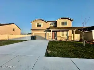 519 Lacoursiere St, Moxee, WA 98936 - Image #2