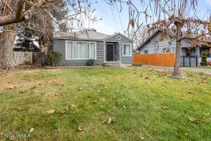 309 Douglas St, Grandview, WA 98930 - Image #1