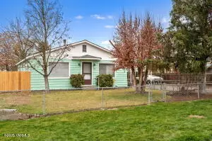 503 N Chestnut St, Toppenish, WA 98948