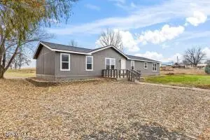 1023 Gibson Rd, Selah, WA 98942 - Image #2