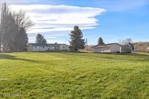 100 Kenyon Ln, Selah, WA 98942 - Image #1