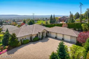616 N 65th Ave, Yakima, WA 98908