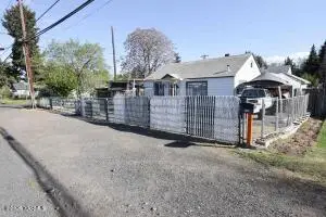 2702 Englewood Ave, Yakima, WA 98902 - #3