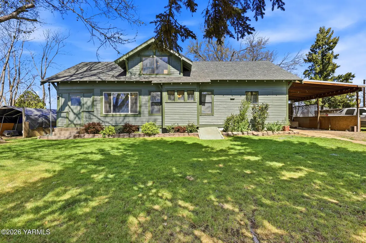 721 Blaine Rd, Granger, WA 98932 - #1