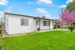 1913 S 10th Ave, Union Gap, WA 98903 - #2