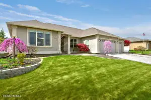 214 S 92nd Ave, Yakima, WA 98908 - #2