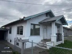 306 W Martin Luther King Junior Blvd, Yakima, WA 98902 - #2