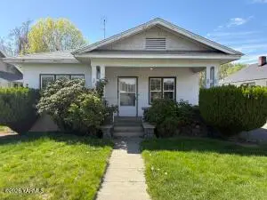 616 S 13th Ave, Yakima, WA 98902 - #1