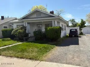 616 S 13th Ave, Yakima, WA 98902 - #2