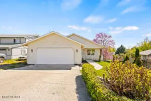603 Westwind Dr, Zillah, WA 98953 - #1